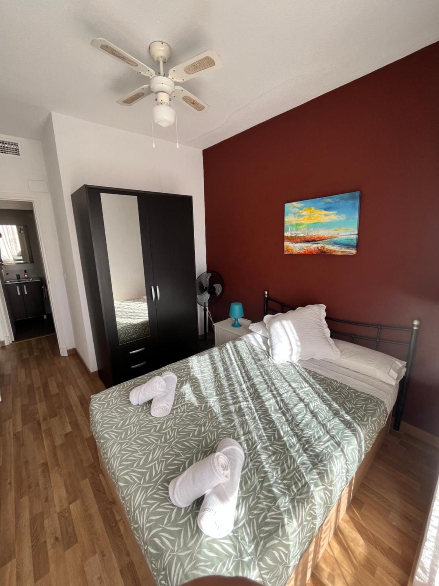 4 Bedrooms -seneca Center Appartement